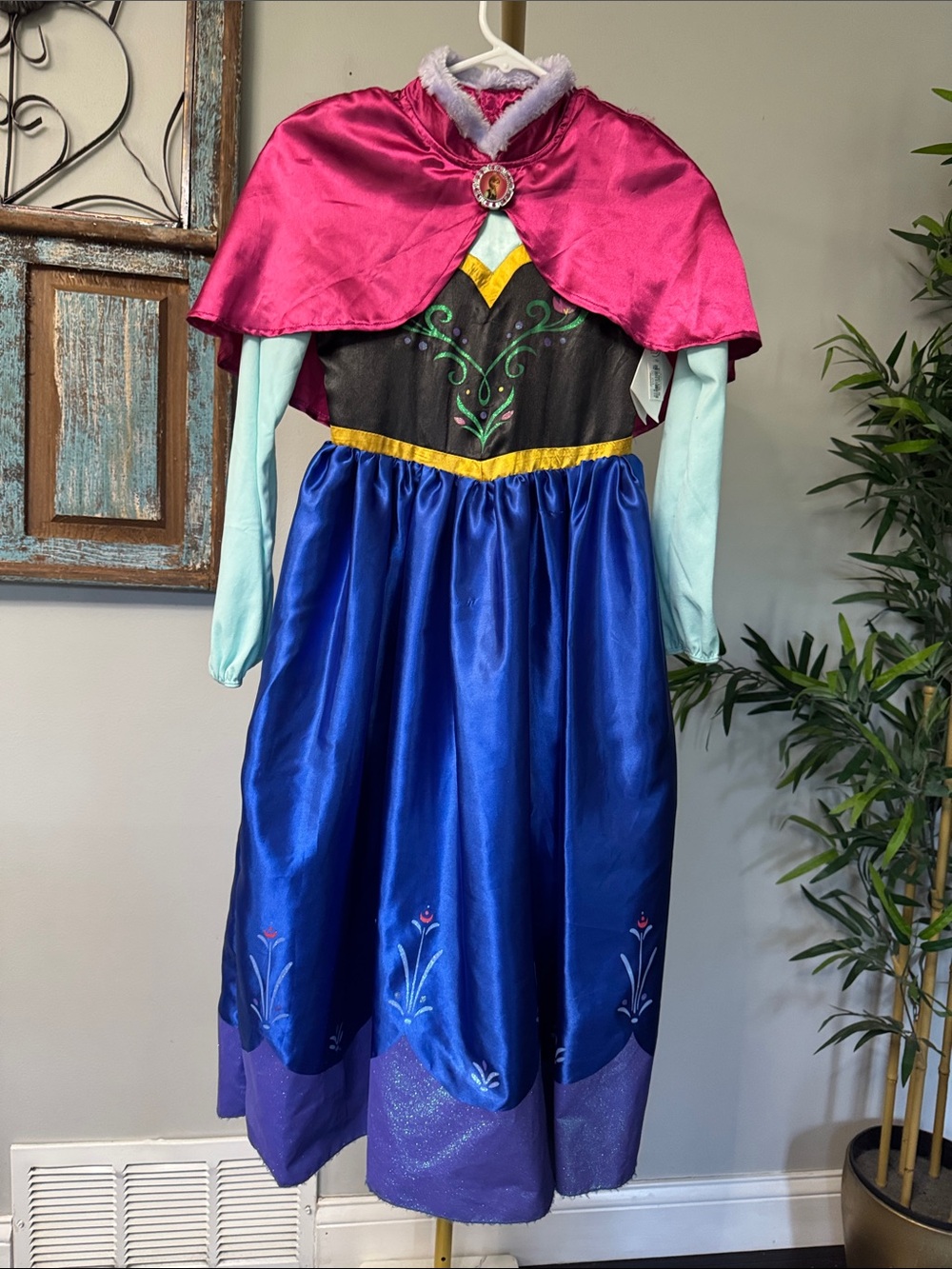 Disney Frozen Anna Inspired Girls Costume Dress 9/10 in Blue and Magenta